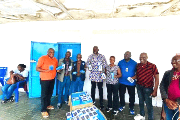 LPRC-Donates-Phones-To-Returnees