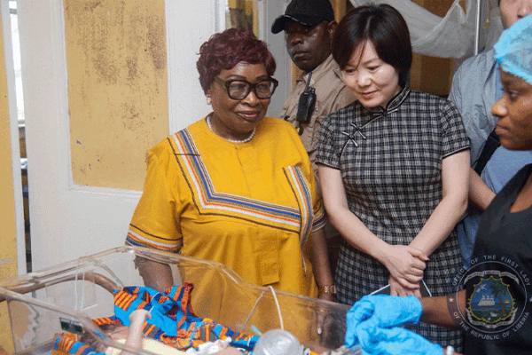 First-Lady-Assesses-Rural-Facilities