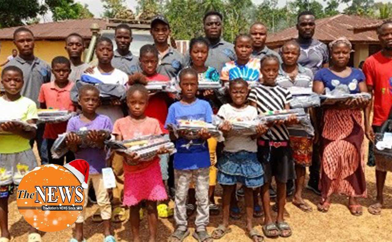 Group-Donates-Educational-Materials,-Cash-To-Underprivileged-School-Kids