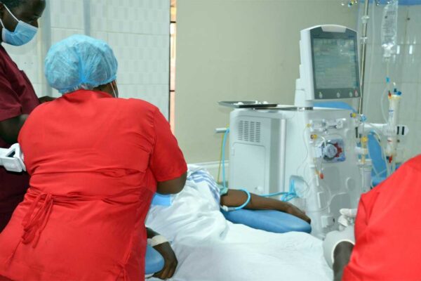 Dialysis-Being-Administered-On-A-Patient-Kidney-Patients-Decry