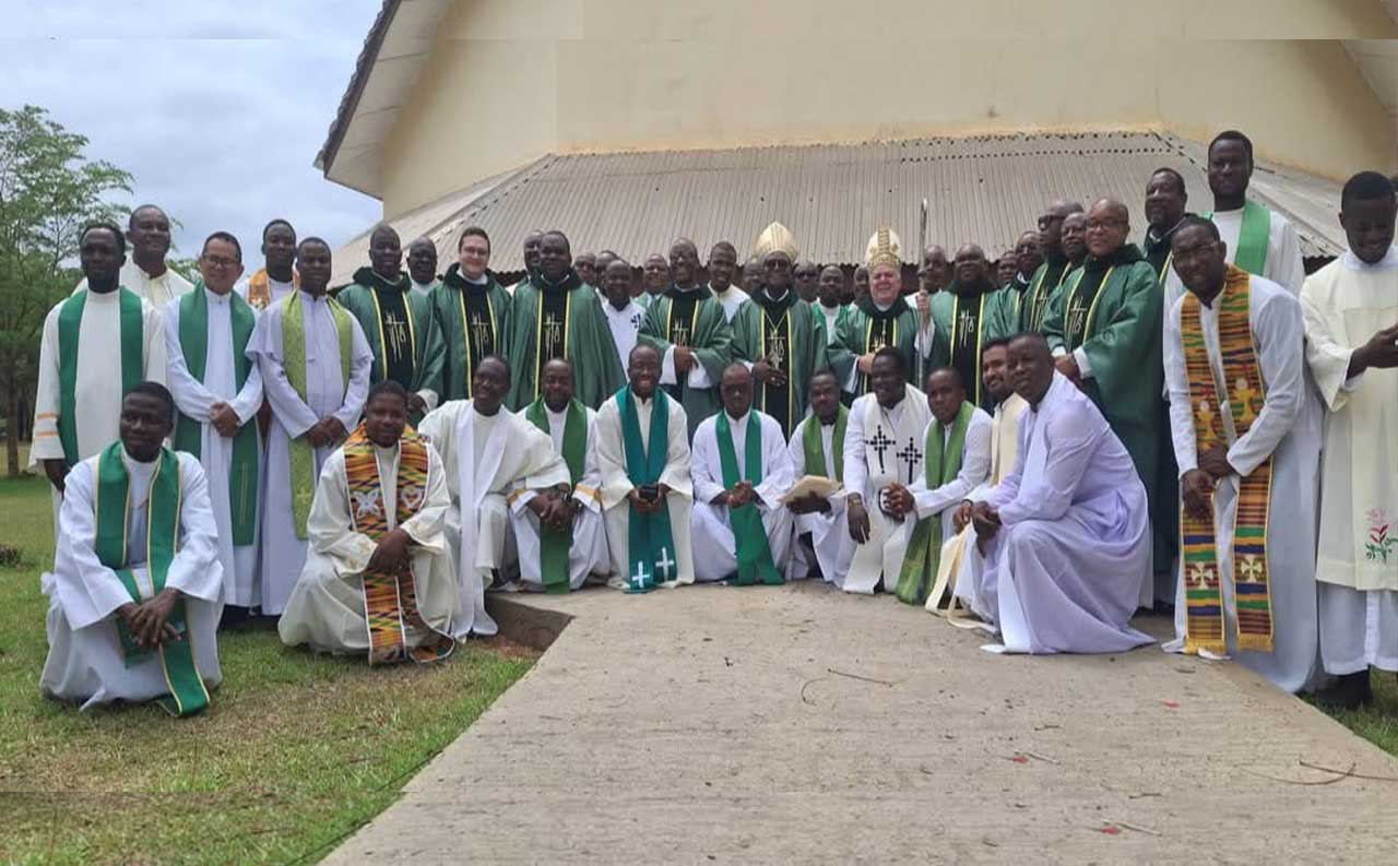 Participants-of-the-National-Gathering-of-Priests