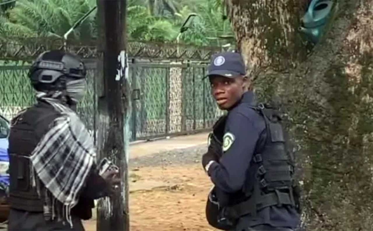Police-Officers-Disrobed-For-Looting