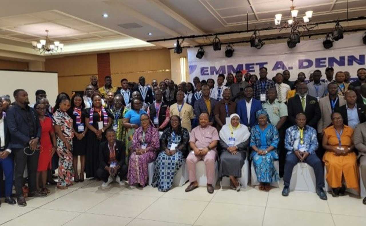 Emmett-A.-Dennis-Legacy-Inspires-Emerging-Scientists