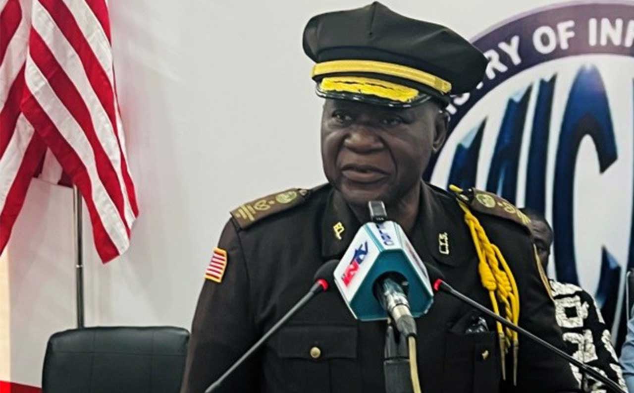 A.-Kundukai-Jeleiba-Liberia-Immigration-Service-Over-58,000-Burkinabes-Enrolled