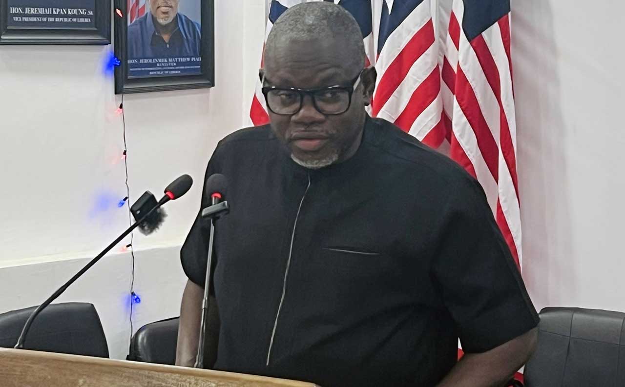 Information-Minister-Jerolinmek-Piah