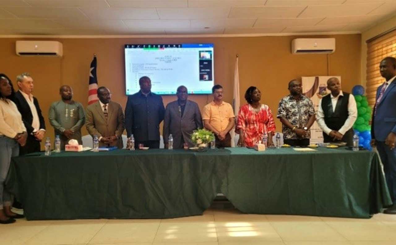 Chamber-Of-Commerce-Installs-New-Leadership