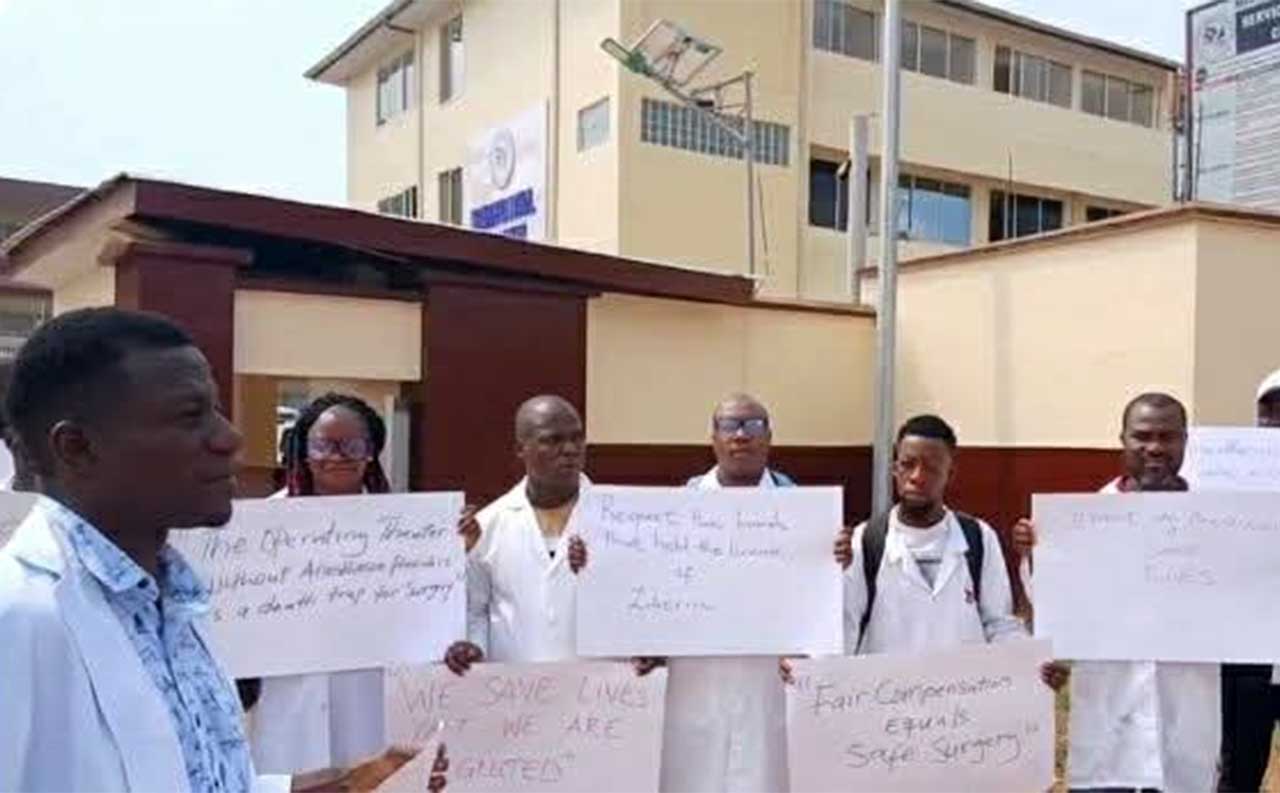 Surgical-Nurses-Neglect-Patients-Over-Salary-Dispute