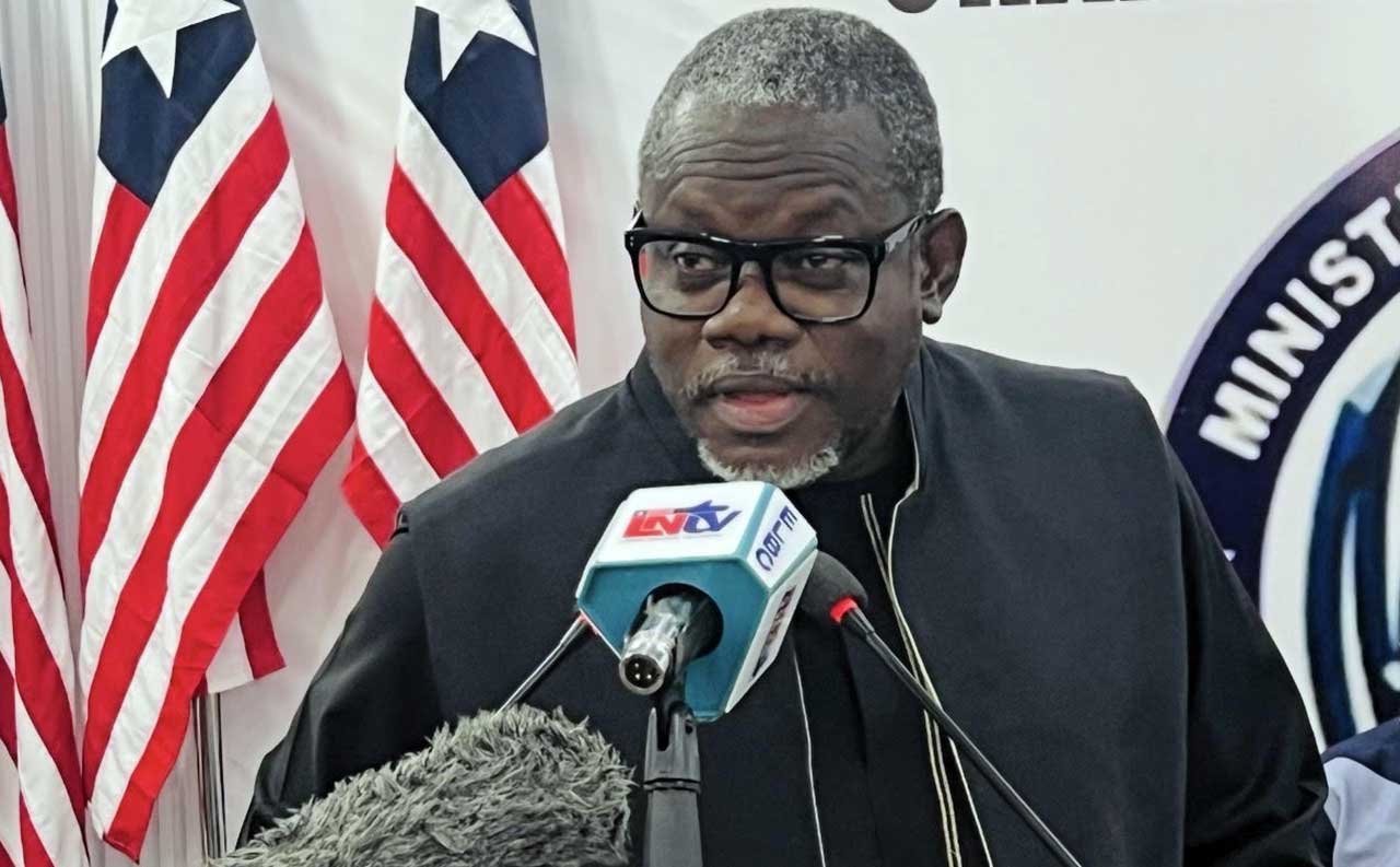 Information-Minister-Jerolinmek-Piah