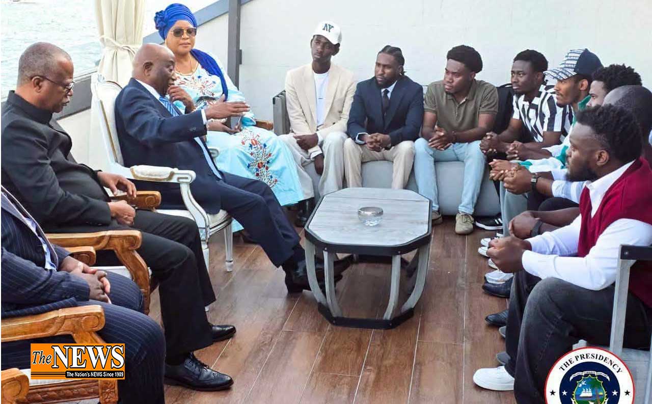 Boakai-Meets-Liberian-Students-In-Turkey